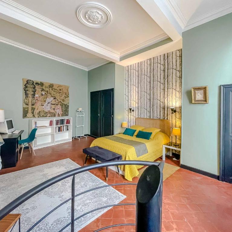RétroMirabeau "Le Jacobin" - 75m2 - TERRASSE EXTERIEURE PATIO- 2 à 4 pers - CALME - COURS MIRABEAU HALLES GARE - EMPLACEMENT TOP - Chèques Vacances CONNECT - Apartamento - 2 niveles - 30