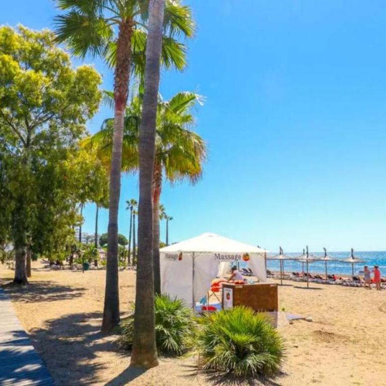 MARBELLA APARTMENT I Beachside and Extra Spacious, next to Marriott Playa Andaluza, Private HEATED Jacuzzi, 6 Swimming Pools, Gym, Padel & Tennis - Apartment mit 2 Schlafzimmern - 33