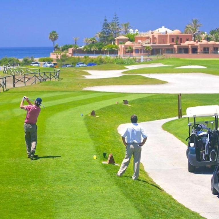 MARBELLA APARTMENT I Beachside and Extra Spacious, next to Marriott Playa Andaluza, Private HEATED Jacuzzi, 6 Swimming Pools, Gym, Padel & Tennis - Apartment mit 2 Schlafzimmern - 43