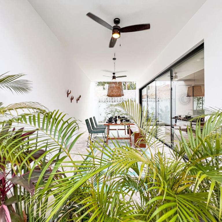 Hermosa Villa con Alberca privada 6px 3R - Three-Bedroom Villa - 70