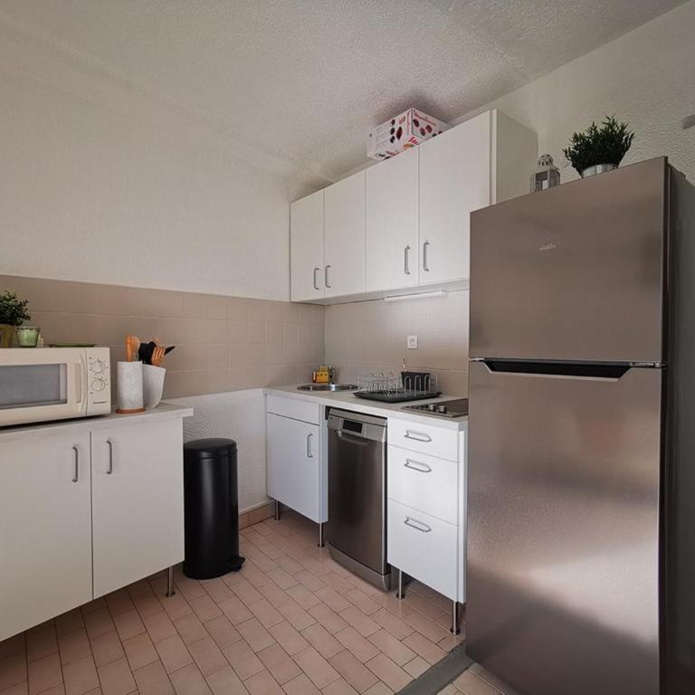 Studio pratique 4 pers., bord de mer au Lavandou, avec parking et climatisation - FR-1-803-89 - Studio - 3