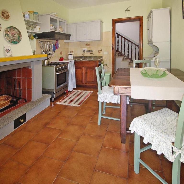 Holiday Home in Camaiore with Mountain Views - Ferienhaus mit 2 Schlafzimmern - 25