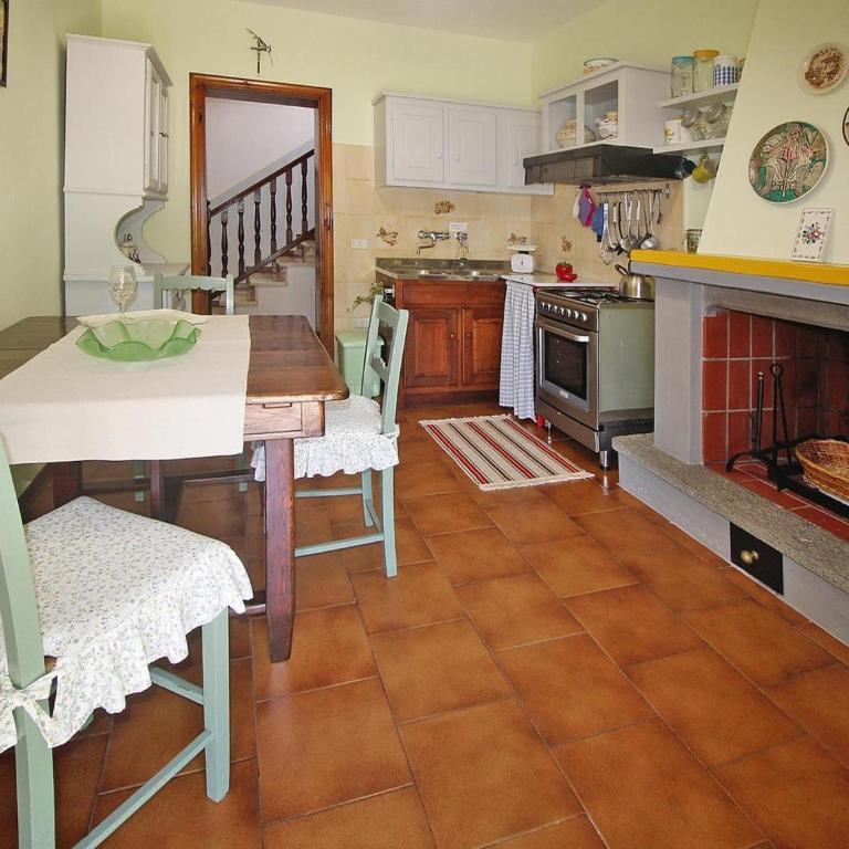 Holiday Home in Camaiore with Mountain Views - Ferienhaus mit 2 Schlafzimmern - 11