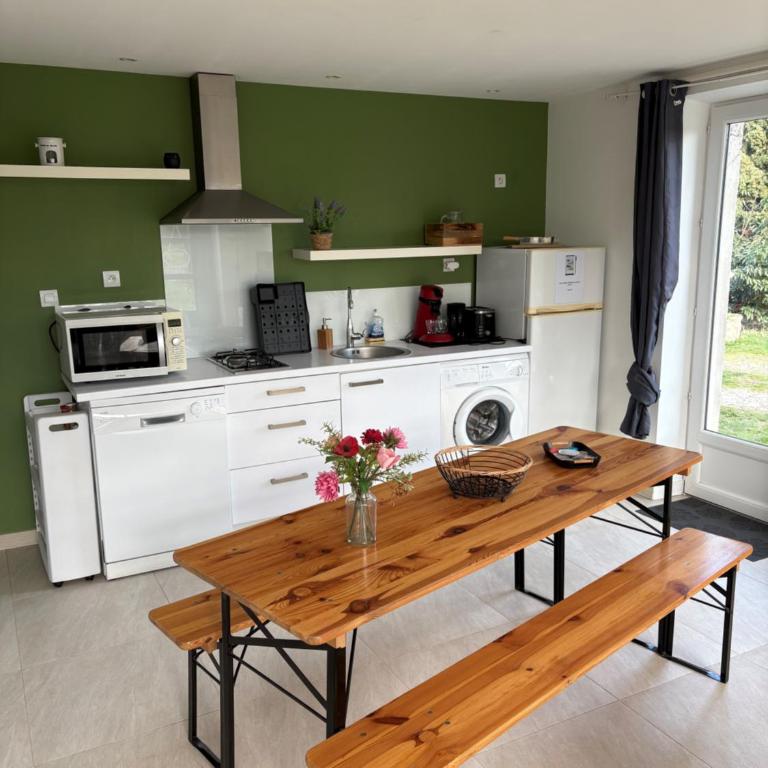 Gîte cocooning climatisé avec piscine et animaux - Studio Familial - 14