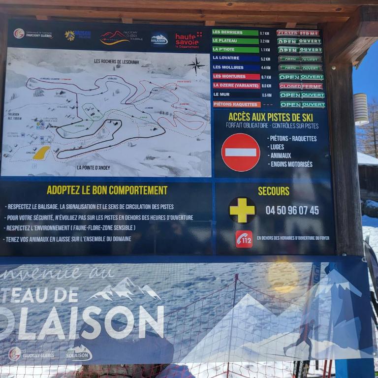 Dans un village savoyard a 1000 m d'altitude bel appartement spacieux de140m2 avec vue magnifique sur la montagne - Appartement avec Vue sur la Montagne - 50