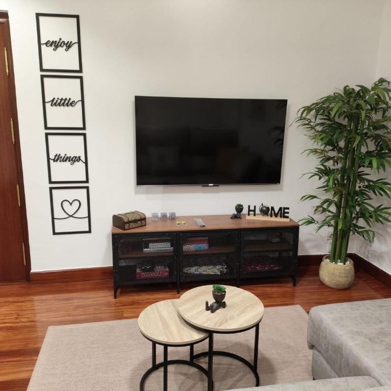 Nuevo, junto al Ayuntamiento y Casco Viejo - Apartamento de 2 dormitorios - 2