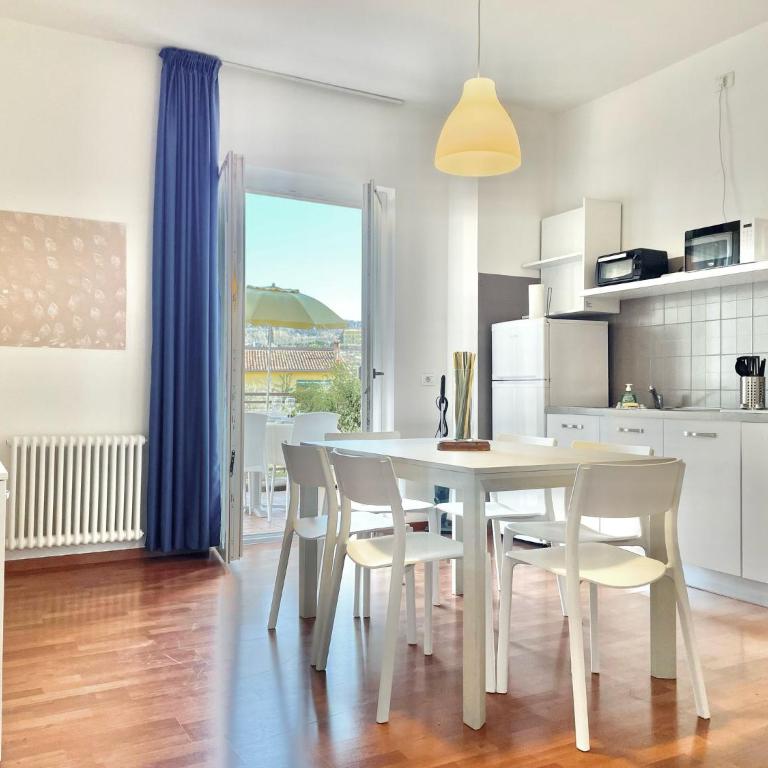 Residence Beatrix - Appartamento con 2 Camere da Letto - 1