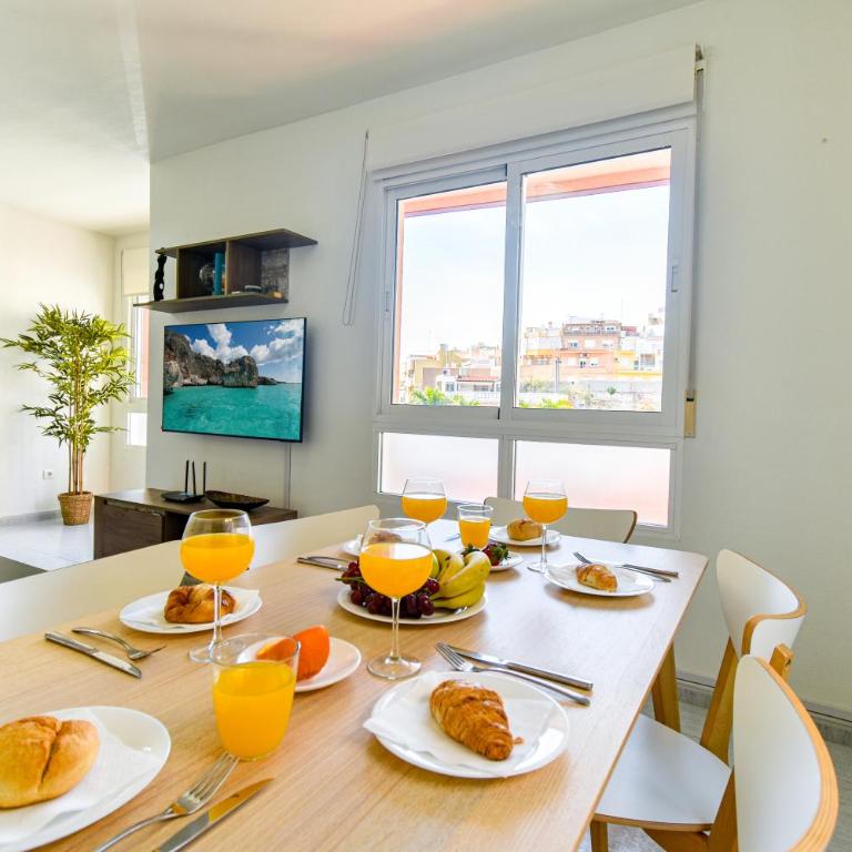PLAYA LEVANTE céntrico y con Parking By Aloha Palma - Apartamento de 3 dormitorios con balcón - 2
