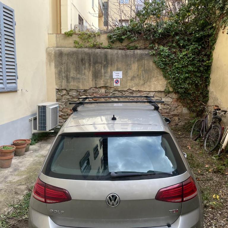 Via Venezia 10 - Renaissance - Historic Charm with Frescoes and Private Courtyard Parking in Florence Heart - Appartamento con 1 Camera da Letto - 26