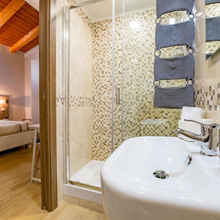 La Finestra sul Cortile B&B - Deluxe Triple Room - 5