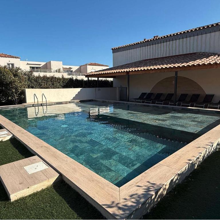 maz poseidon 74 - Appartement 2 Chambres avec Balcon et Terrasse - 1