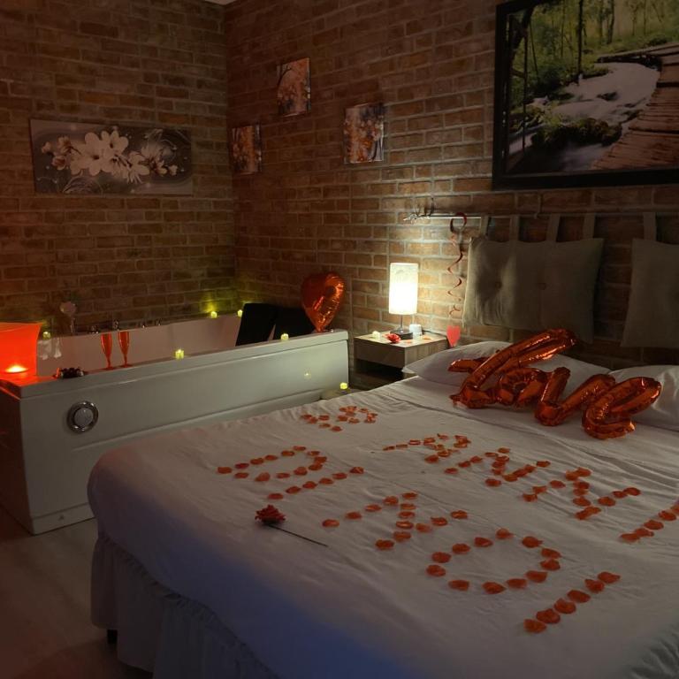 Perugia Suite - Suite con Vasca Idromassaggio - 4