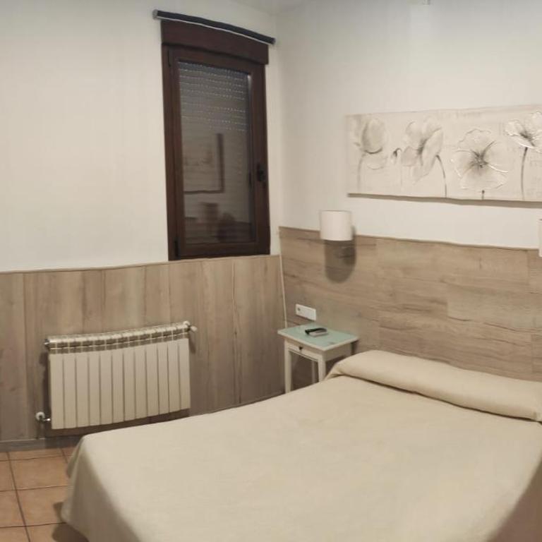 Hostal Maria Ronda - Economy Double Room - 3