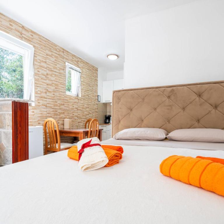 Apartments Vuković - Studio with Terrace and Sea View - 9