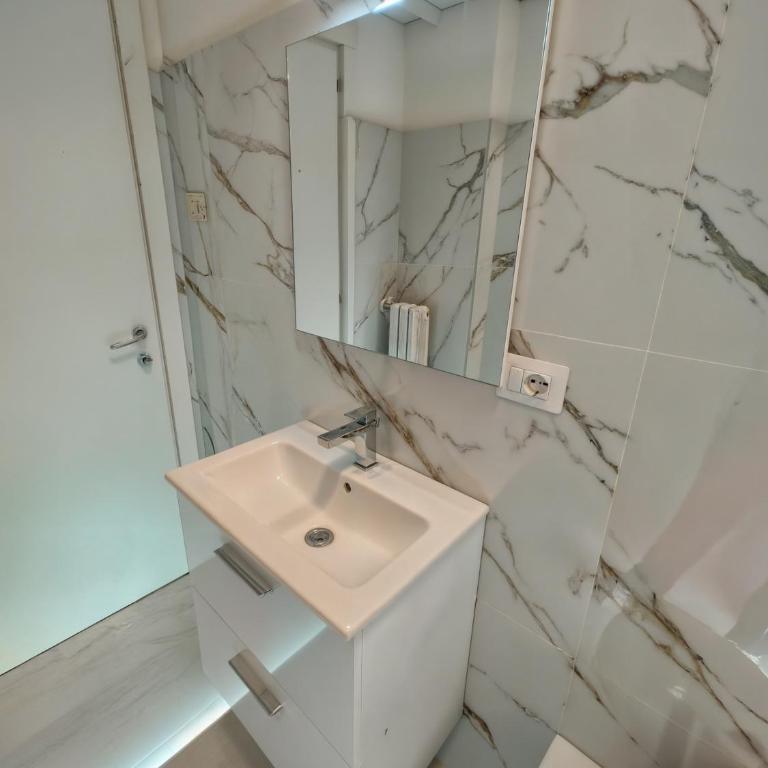 ViviRome - 2 Bedrooms Apartment - San Giovanni - Appartamento con 2 Camere da Letto - 4