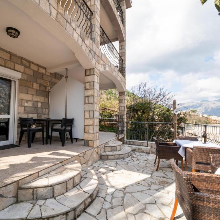 Apartments Vuković - Studio with Terrace and Sea View - 11