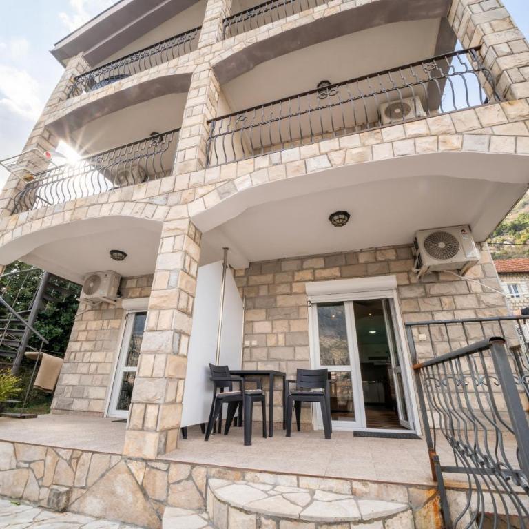 Apartments Vuković - Studio with Terrace and Sea View - 17