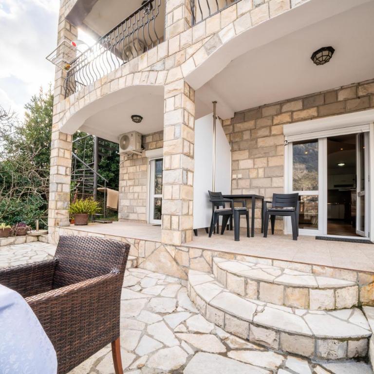 Apartments Vuković - Studio with Terrace and Sea View - 16