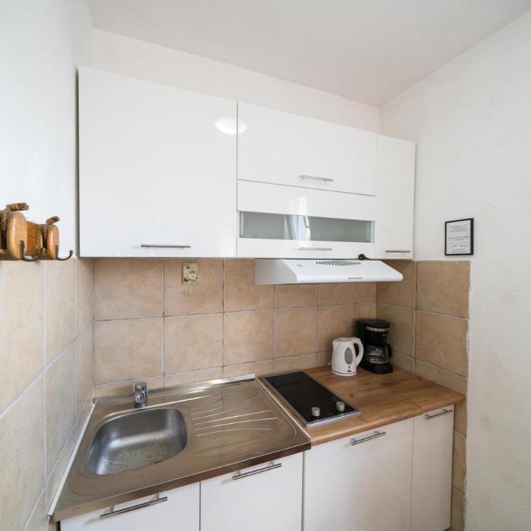 Apartments Vuković - Studio with Terrace and Sea View - 30