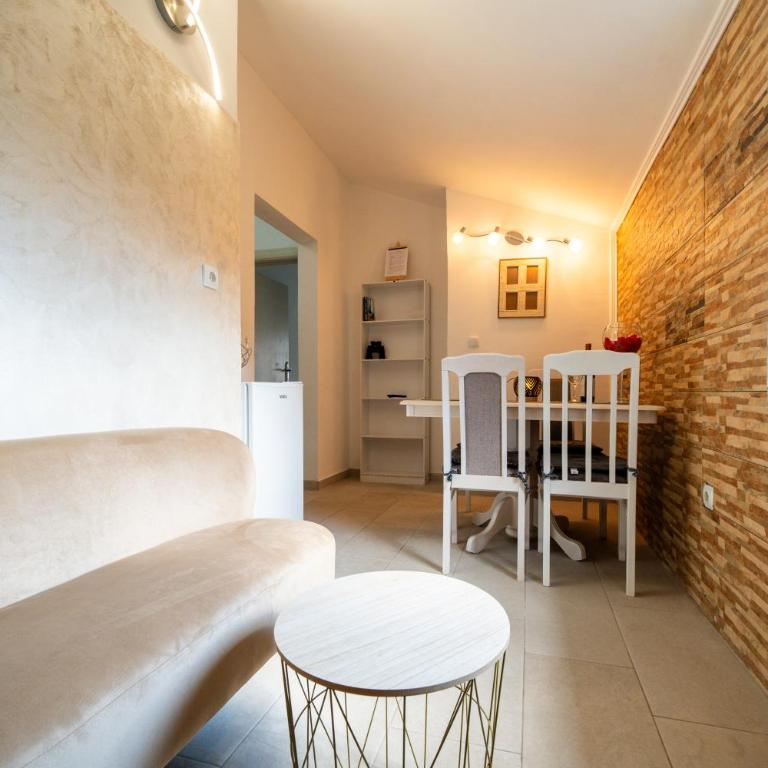 Apartments Vuković - Deluxe Double or Twin Room with Balcony - 21