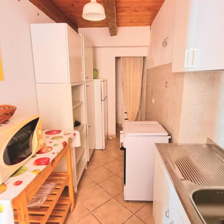 Trilo Torre in centro storico a Numana - Two-Bedroom Apartment - 5