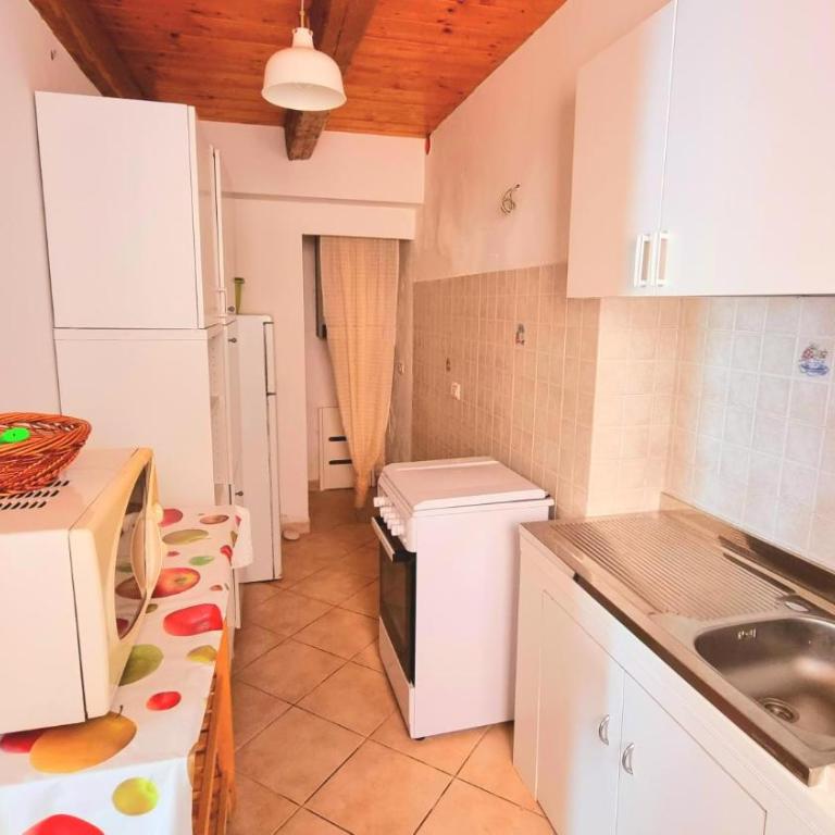 Trilo Torre in centro storico a Numana - Two-Bedroom Apartment - 9