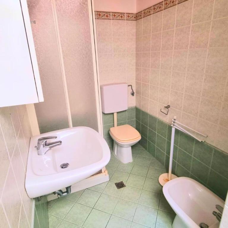 Trilo Torre in centro storico a Numana - Two-Bedroom Apartment - 22