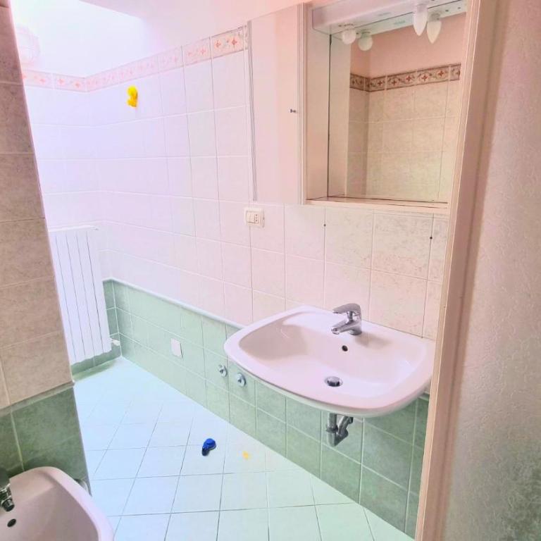 Trilo Torre in centro storico a Numana - Two-Bedroom Apartment - 23