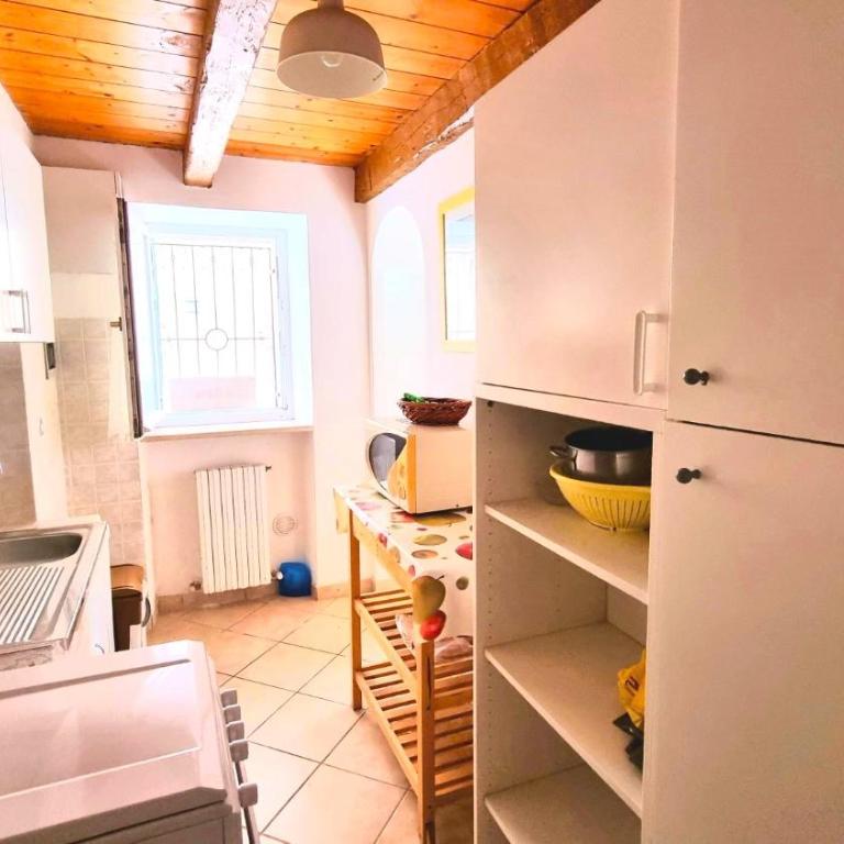 Trilo Torre in centro storico a Numana - Two-Bedroom Apartment - 10
