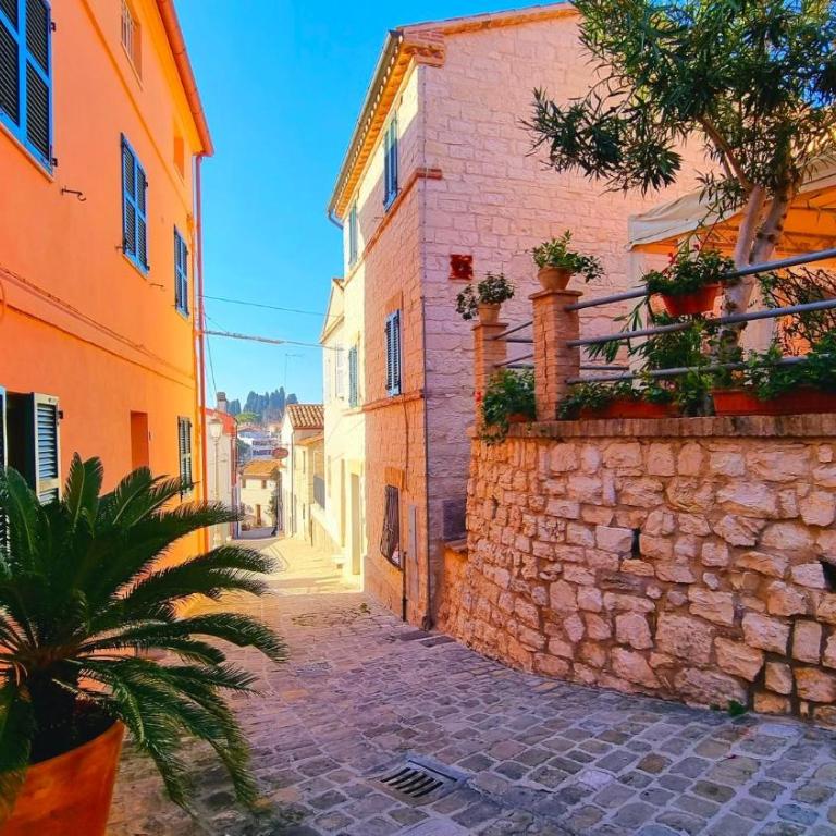 Trilo Torre in centro storico a Numana - Two-Bedroom Apartment - 1