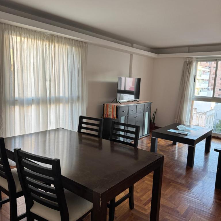 HERMOSO DEPARTAMENTO a 3 cuadras del PATIO OLMOS Dos dormitorios - Apartamento de 2 dormitorios - 5