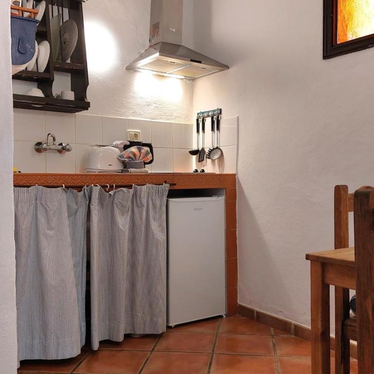 Apartment mit kleiner Innenhof-Terrasse im mediterranen Stil - Apartment - 5