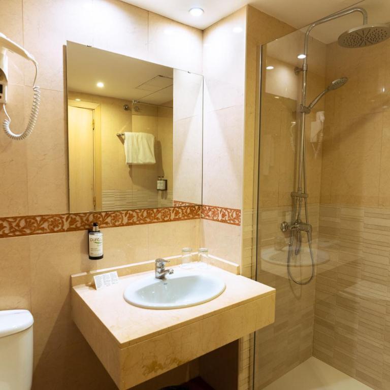 Sunotel Aston - Standard Double Room with City View - 8