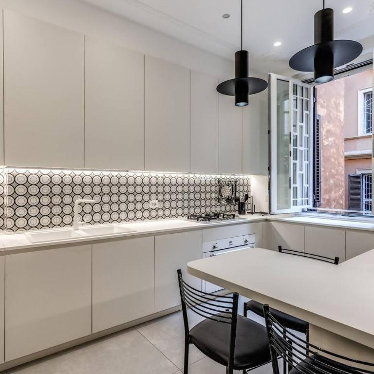 Luxury flat with terrace by historic center - Appartamento con 2 Camere da Letto - 14