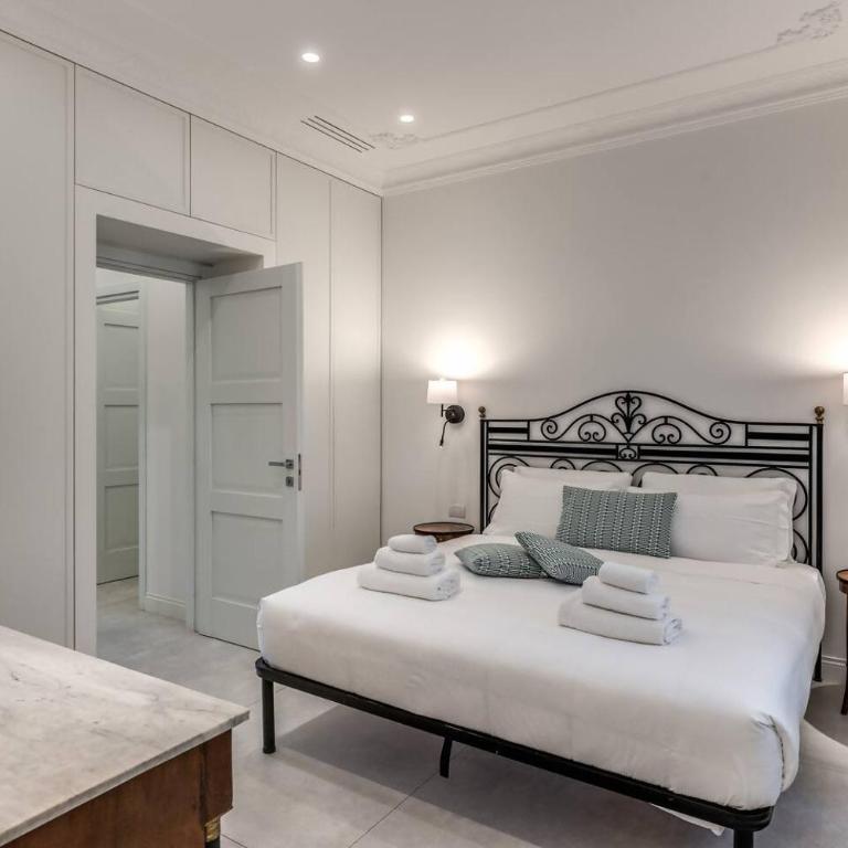 Luxury flat with terrace by historic center - Appartamento con 2 Camere da Letto - 38