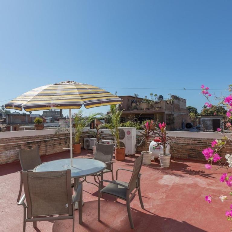 Cozy Apartment Near Malecon & Beach With Private Terrace - Apartamento de 2 dormitorios - 2