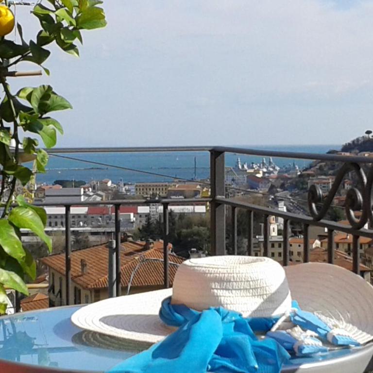 Dreams Guest House - Camera Tripla Deluxe con Vista Mare - 8