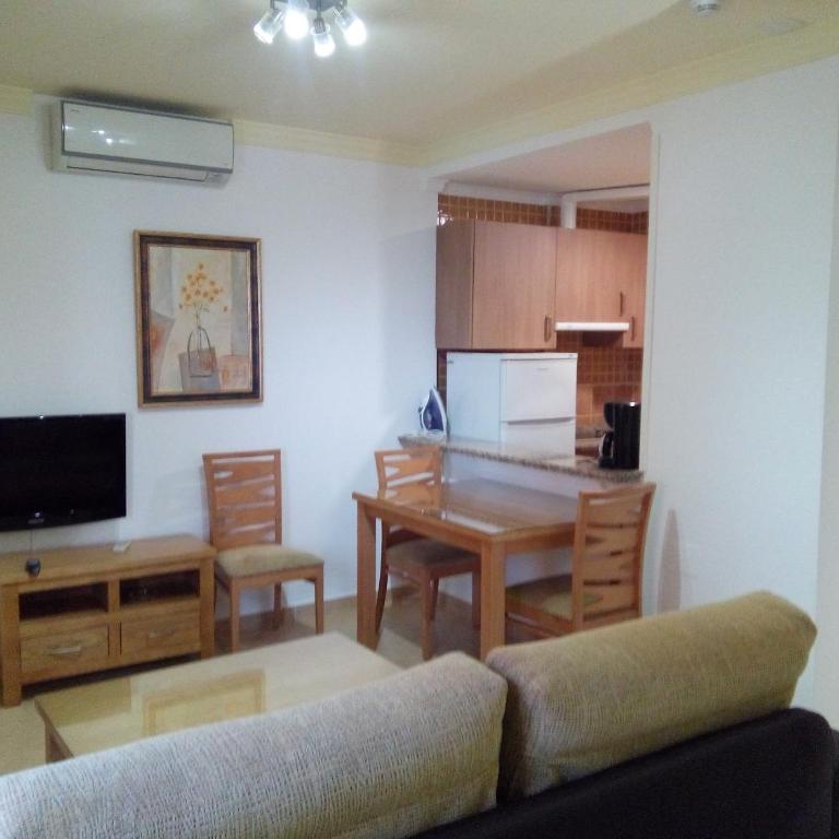 Apartamentos Turisticos Las Yucas - Budget Studio - 4