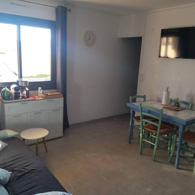 Appartement RDC avec terrasse- 3mn de la plage - Apartment mit 2 Schlafzimmern - 15