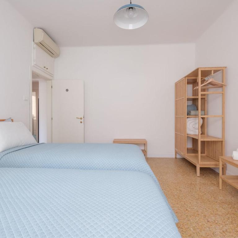 10 min walk from Bologna Fiere - Casa Pezzana - Appartamento con 2 Camere da Letto - 10
