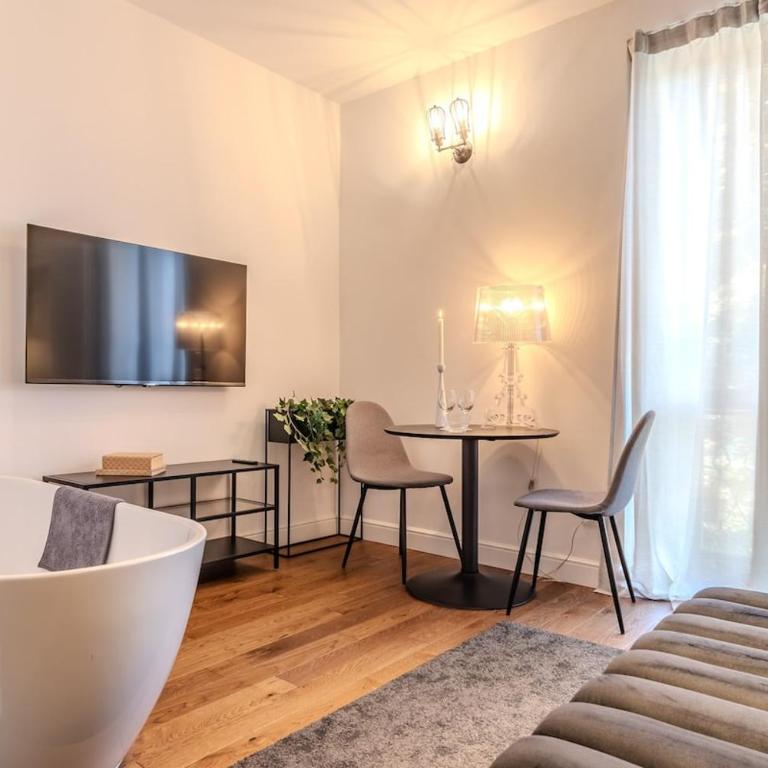 Blue Como Romantic Suite Lake View, Tub & Parking - Appartamento con 1 Camera da Letto - 14