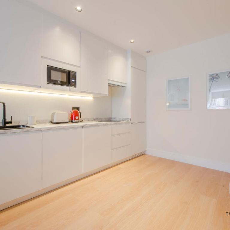 Malasaña soñada para 4, ven a San Bernardo 20 E3 - One-Bedroom Apartment - 13