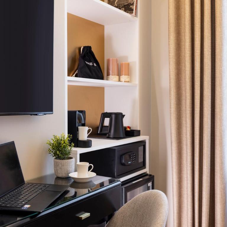 Hôtel Mondial - Chambre Double Deluxe - 10