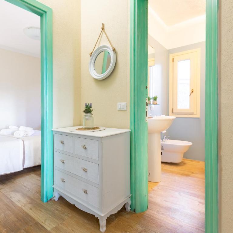 NOVITA' Dimora Delfino - Spiaggia Privata, WIFI, AC - Two-Bedroom House - 28