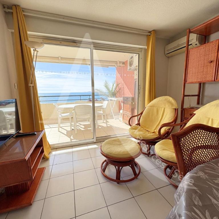 T2 COIN CHAMBRE, TERRASSE 1ERE LIGNE MER, PISCINE - Apartment mit Meerblick - 1
