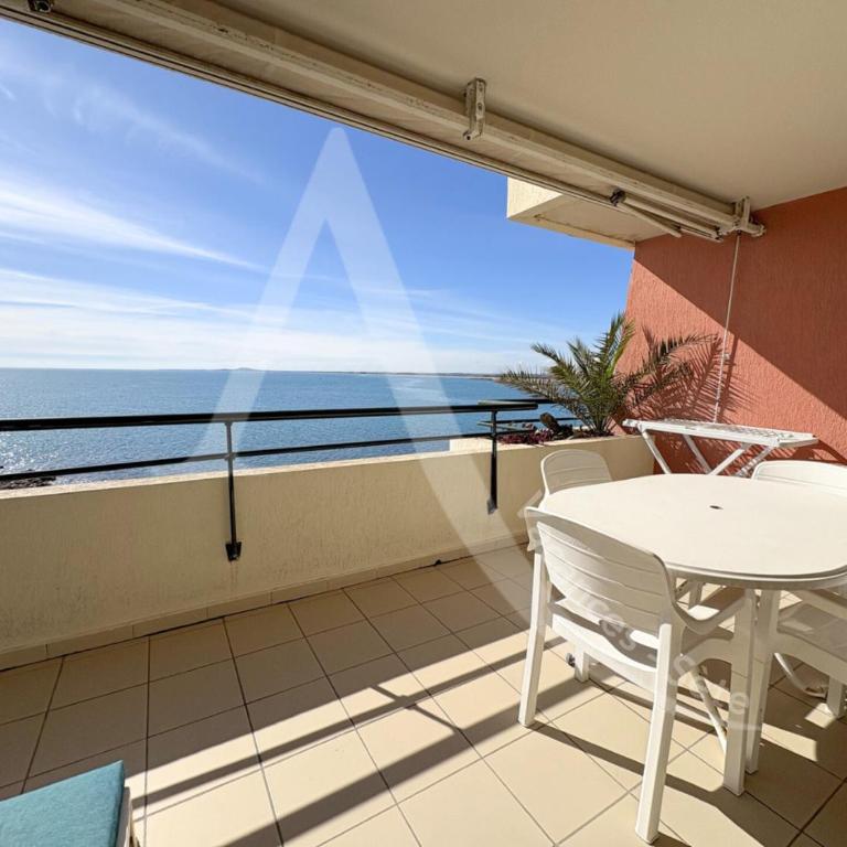 T2 COIN CHAMBRE, TERRASSE 1ERE LIGNE MER, PISCINE - Apartment mit Meerblick - 2