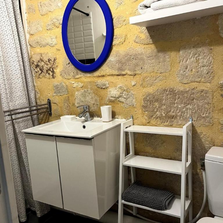 Studio Cosy Rue piétonne calme Centre-ville Uzès Climatisé - Appartement 1 Chambre - 12