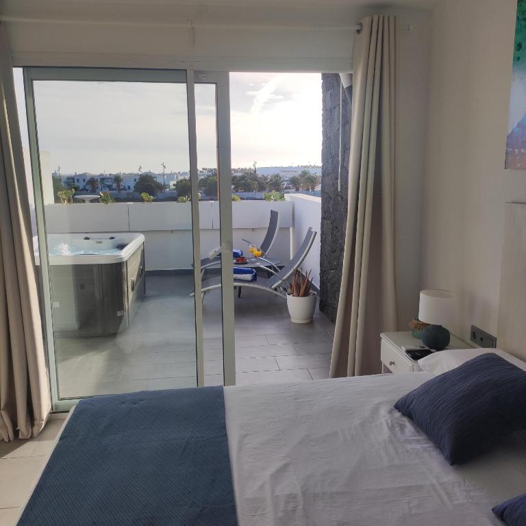 Nunoli Duplex Luxury Playa Blanca - Three-Bedroom House - 34
