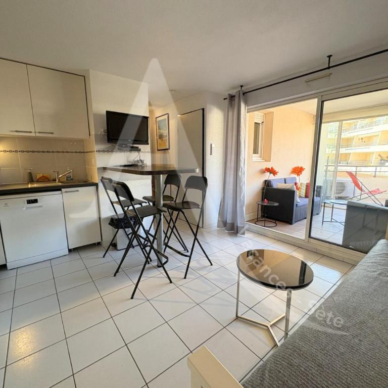 4 PERS, 1 CHAMBRE, PLAGES ET COMMERCES A PIED - Apartamento con terraza - 3