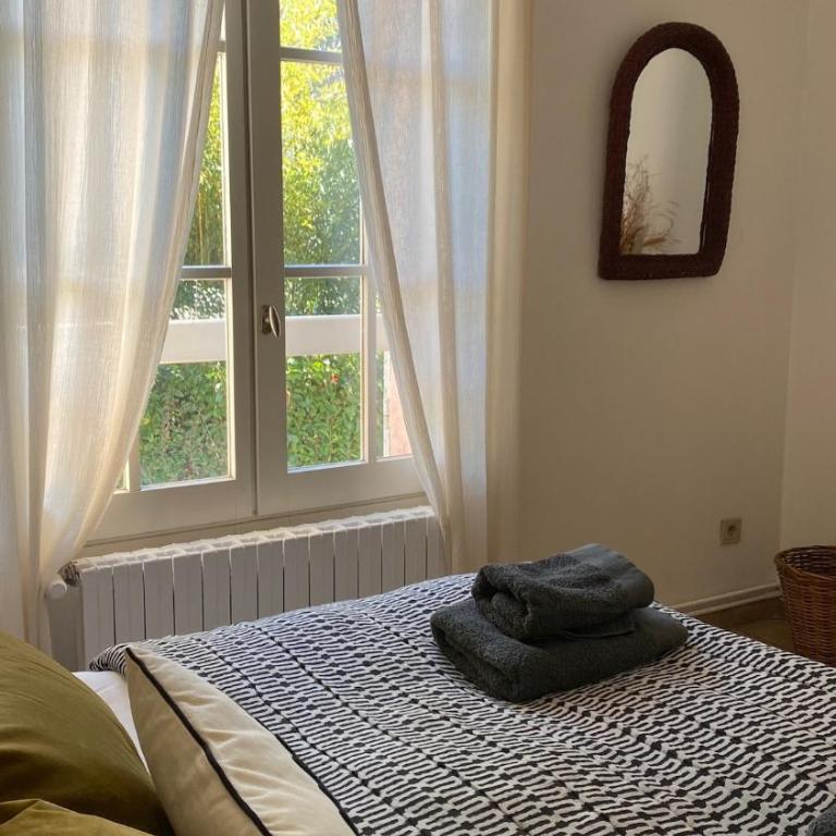 Absolutely quiet Provencal villa with swimming pool - Villa - 52